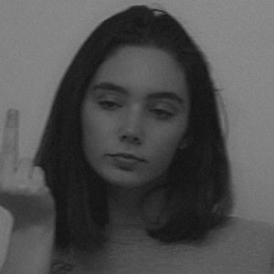 Meet your Posher, Abigail